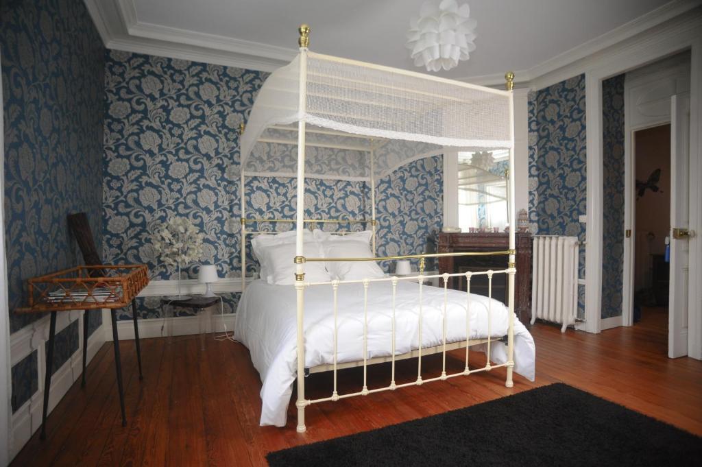 Chateau De Bertreville Bed & Breakfast Bilik gambar